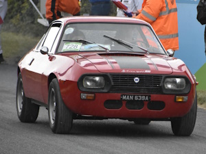 The Lancia Fulvia-Sagato sets off on the famous Kop Hill climb in Princes Risborough