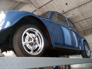 Blue Beetle with nice Wheels